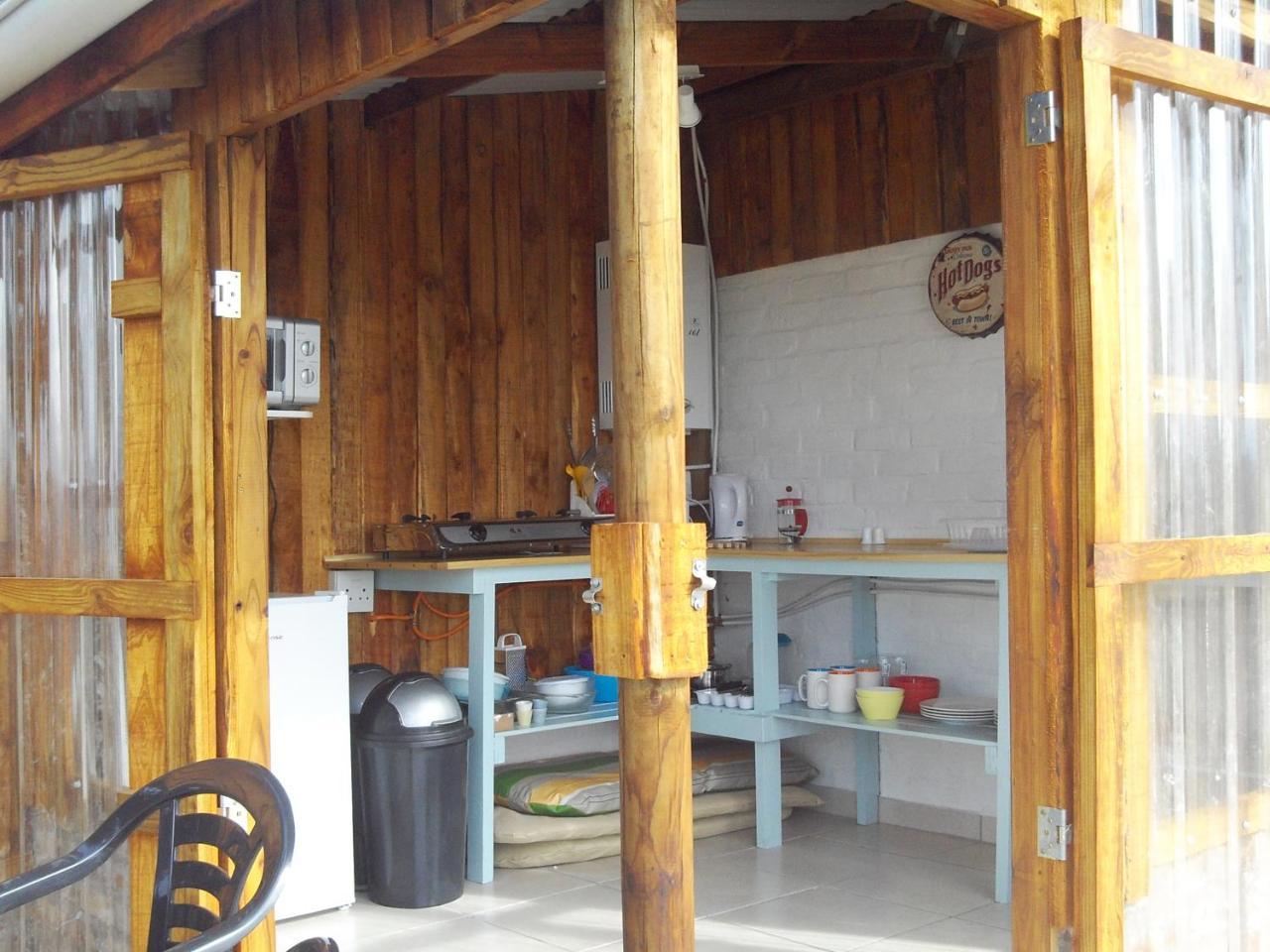 Отель Sedgefield Huts Экстерьер фото