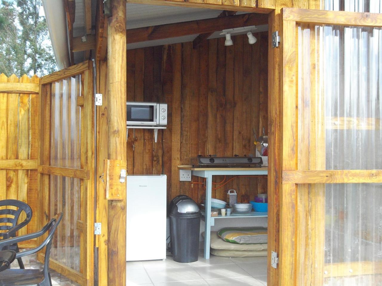 Отель Sedgefield Huts Экстерьер фото