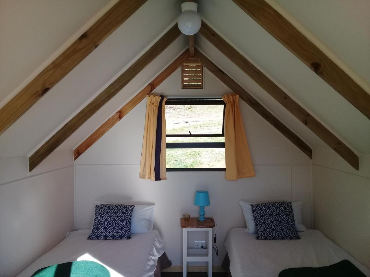 Отель Sedgefield Huts Экстерьер фото